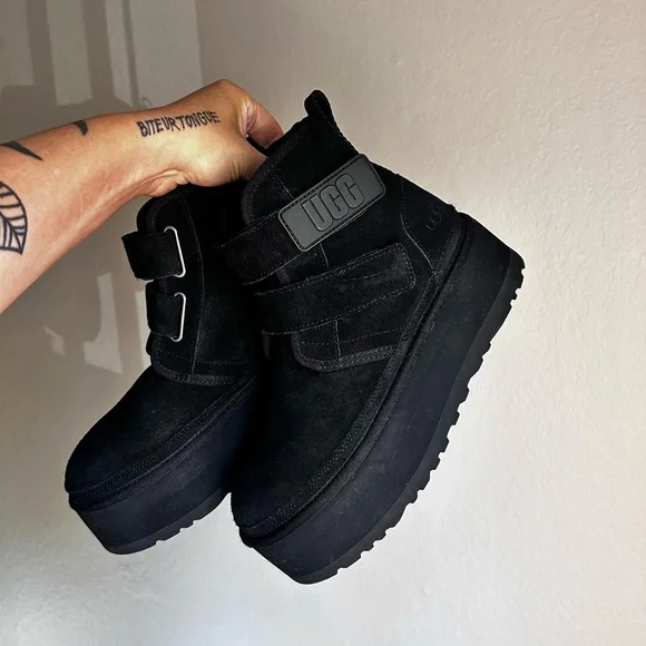 EXCELLENT condition black platform suede Neumel Uggs - Picture 3 of 9